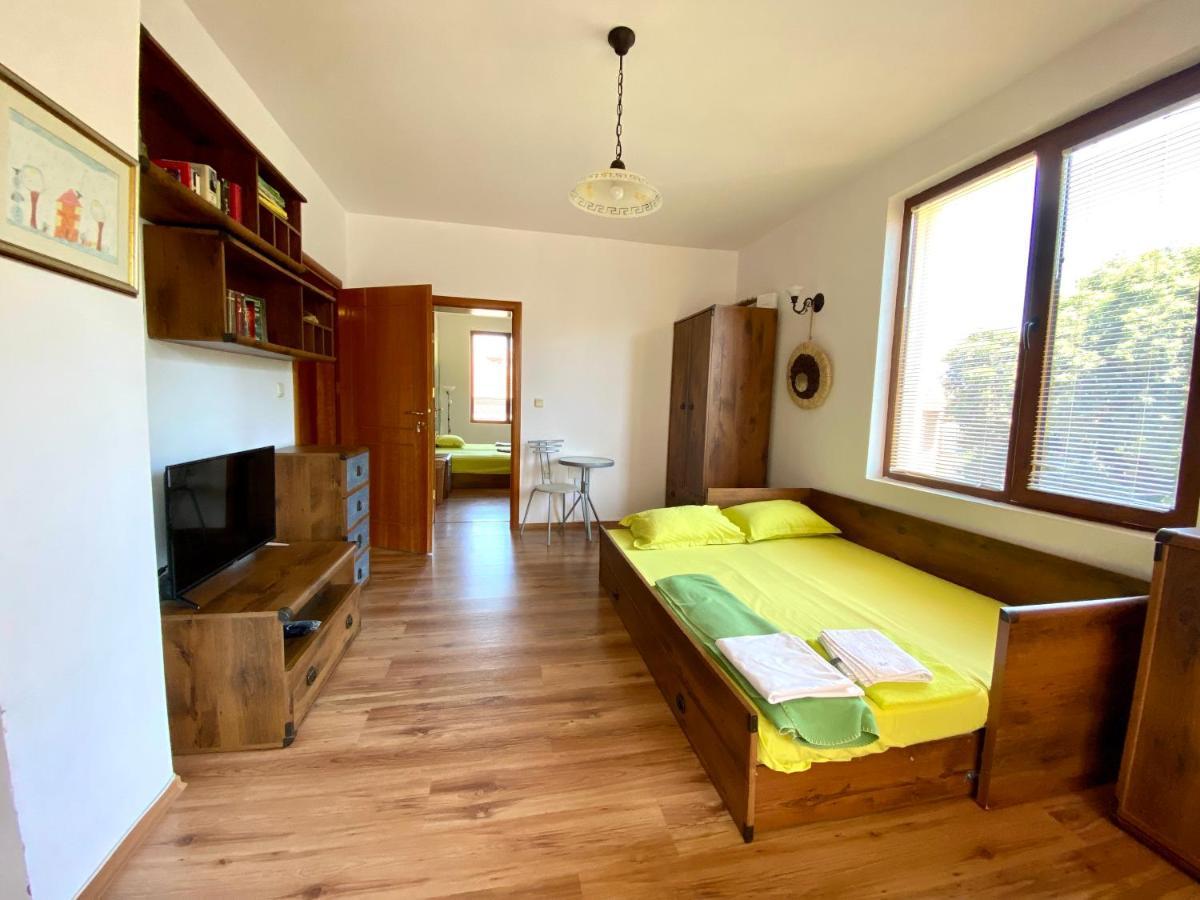 Art Apartments - פומורי מראה חיצוני תמונה