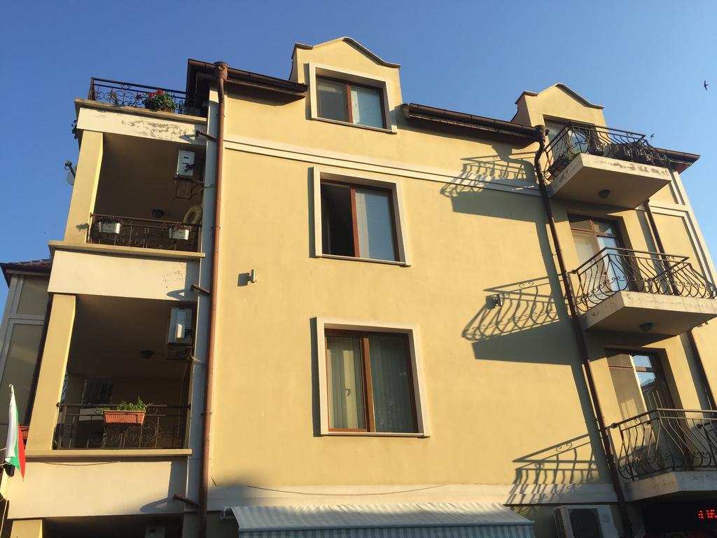 Art Apartments - פומורי מראה חיצוני תמונה